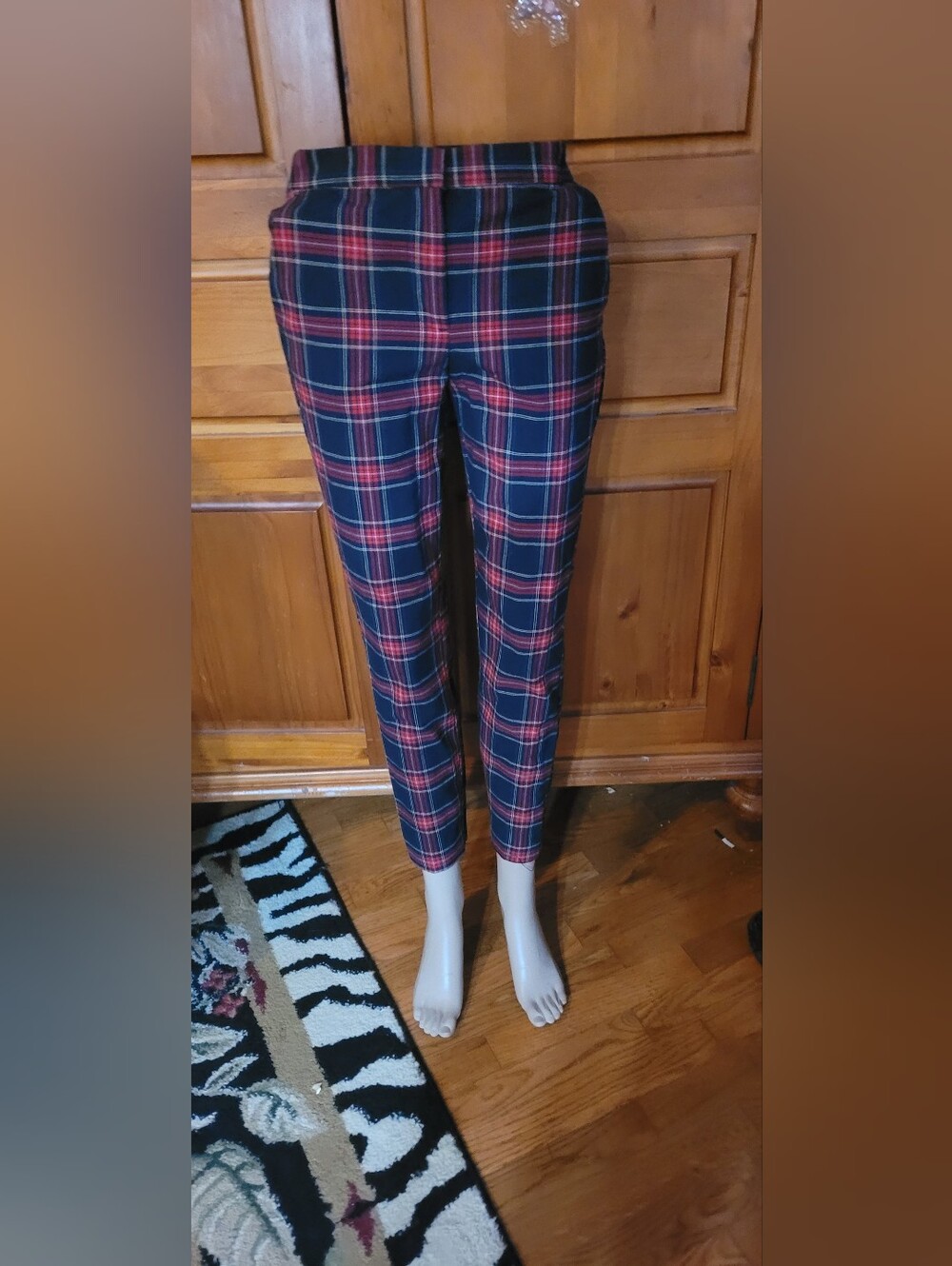 Zara Navy and Red Plaid Cropped Pants